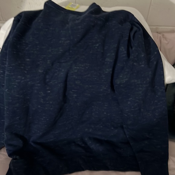 All in motion - Picture 3 of 5